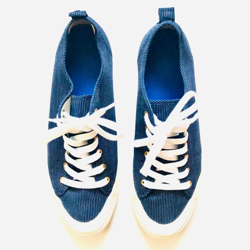 Gap. Navy/white pinstripe canvas sneakers.